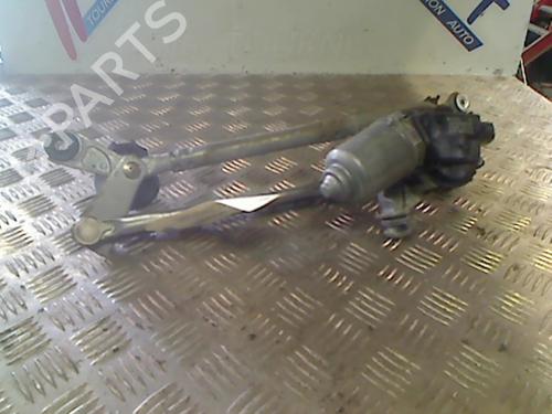 Essuie-glace moteur avant TOYOTA YARIS (_P9_) 1.4 D-4D (NLP90_, NLP90R) (90 hp) 21743965