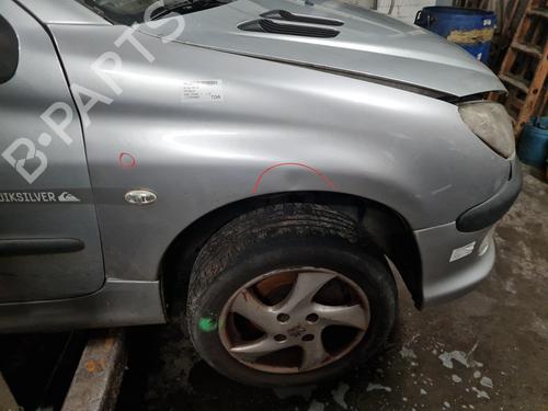 Forkjerm høyre PEUGEOT 206 Hatchback (2A/C) 1.6 16V (109 hp) 30683498