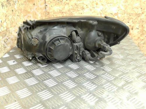 Right headlight KIA CERATO I Hatchback (LD) 2.0 CRDi | BP21749571C29 