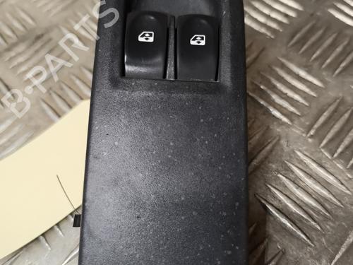 Used Left front window switch RENAULT CLIO III (BR0/1, CR0/1) 1.5 dCi (BR17, CR17) (86 hp) 27641740