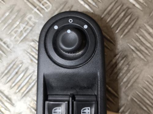 Left front window switch RENAULT CLIO IV (BH_) 1.5 dCi 75 | BP25821889I27 