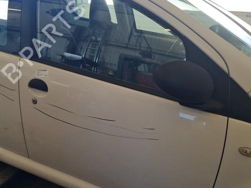Used Right front door TOYOTA AYGO (_B1_) 1.0 (KGB10_, KGB10R) (68 hp) 27347408