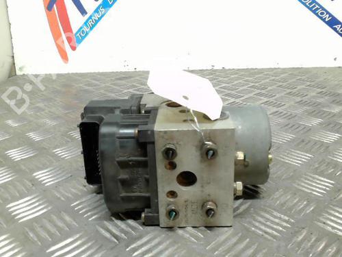 Used ABS pump RENAULT CLIO II (BB_, CB_) 1.5 dCi (B/CB07) (65 hp) 21749753