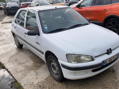 Left headlight PEUGEOT 106 II (1A_, 1C_) 1.1 i | BP21735701C28 