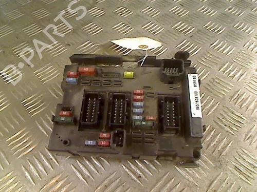 Boîte à Fusibles PEUGEOT 206 Hatchback (2A/C) 1.6 16V (109 hp) 30596775