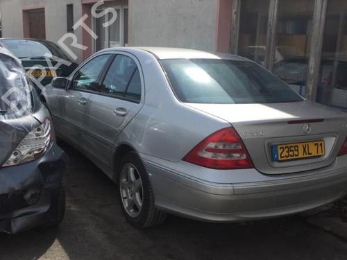 Brugte MERCEDES-BENZ C-CLASS (W203) C 220 CDI (203.006, 203.008) (143 hp) 4374503