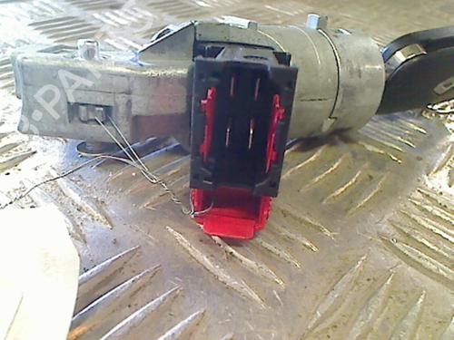 Rattlås /Tenningslås RENAULT CLIO III (BR0/1, CR0/1) 1.5 dCi (C/BR0G, C/BR1G) (68 hp) 31068771