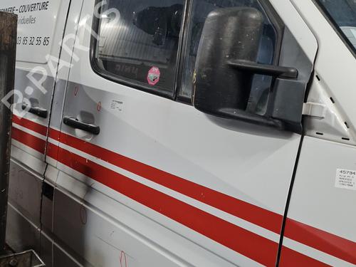 Used Right front door MERCEDES-BENZ SPRINTER 3-t Van (B903) 308 D 2.3 (903.361, 903.362, 903.363) (79 hp) 30398945