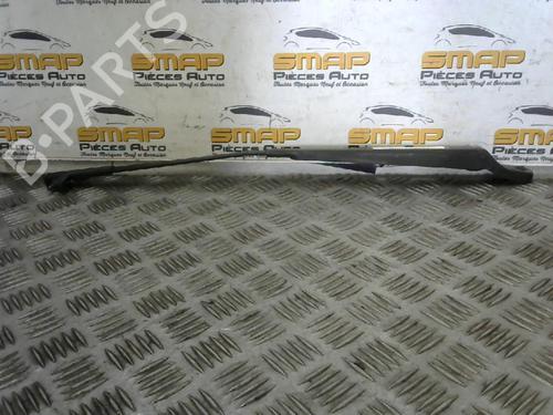 Used Front windshield wiper arm RENAULT MODUS / GRAND MODUS (F/JP0_) 1.5 dCi (FP0F, JP0F) (86 hp) 19898673