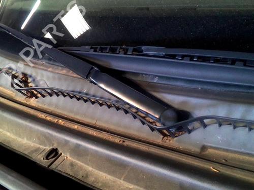 Used Front windshield wiper arm BMW X3 (E83) 3.0 d (204 hp) 19899082