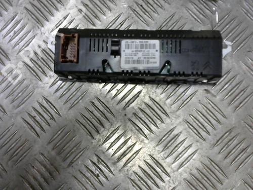 Multifunctionele display RENAULT SCÉNIC III (JZ0/1_) 1.5 dCi (106 hp) 21979010