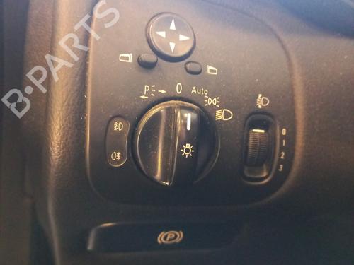 Used Headlight switch Headlight switch MERCEDES-BENZ C-CLASS (W203) C 200 CDI (203.007) (122 hp) 28682485 28682485