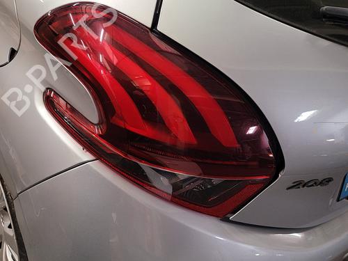 Used Left taillight PEUGEOT 208 I (CA_, CC_) 1.2 VTI 82 (82 hp) 21998646
