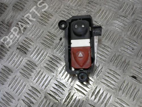 Used Warning switch RENAULT SCÉNIC II (JM0/1_) [2003-2010]  19884027