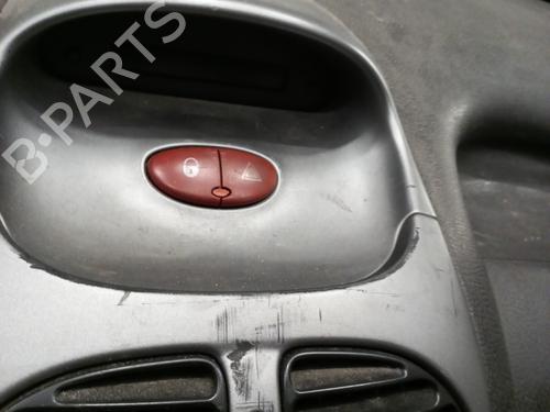 Used Warning switch PEUGEOT 206 Hatchback (2A/C) 1.1 i (60 hp) 26618561