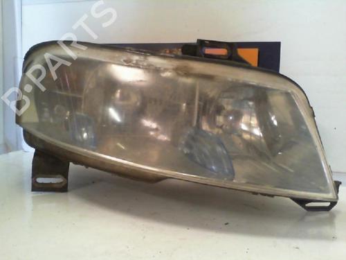 Faro derecho FIAT STILO (192_) 1.9 JTD (192_XE1A) (115 hp) 19896694