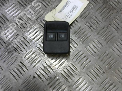 Used Switch DACIA SANDERO II 1.0 SCe 75 (B8JC, B8JD) (73 hp) 21979005
