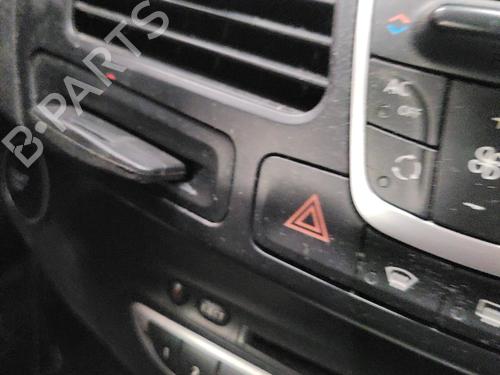 Used Warning switch RENAULT LAGUNA III (BT0/1) 2.0 dCi (BT07, BT0J, BT14, BT1A, BT1S) (131 hp) 22359814