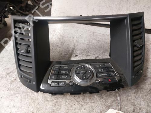 Switch INFINITI FX 30d AWD | BP21173071I30 - Image 2