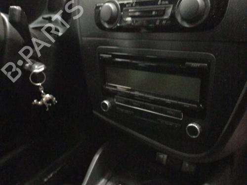 Bilradio SEAT LEON (1P1) 1.6 TDI (105 hp) 23777454
