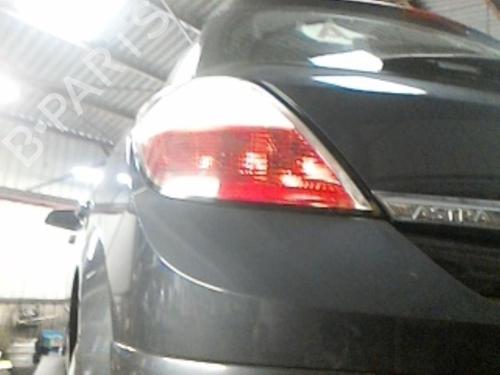 Used Left taillight OPEL ASTRA H (A04) [2004-2014]  19899868
