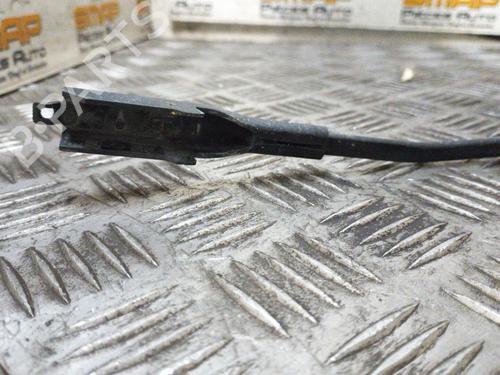 Used Front windshield wiper arm ALFA ROMEO MITO (955_) 1.6 JTDM (955AXC1B) (120 hp) 19889710