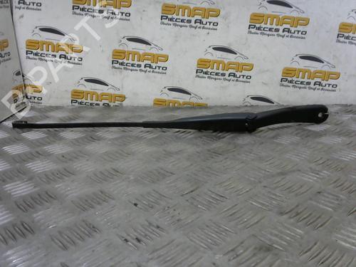 Used Front windshield wiper arm DACIA DUSTER (HS_) [2010-2018]  19898832