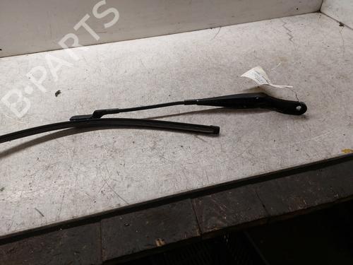 Used Front windshield wiper arm RENAULT TWINGO II (CN0_) 1.2 16V (CN04, CN0B) (75 hp) 21991777