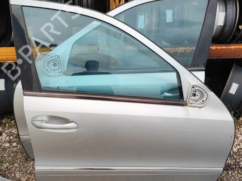 Used Right front door MERCEDES-BENZ E-CLASS (W211) E 220 CDI (211.008) (170 hp) 19902095