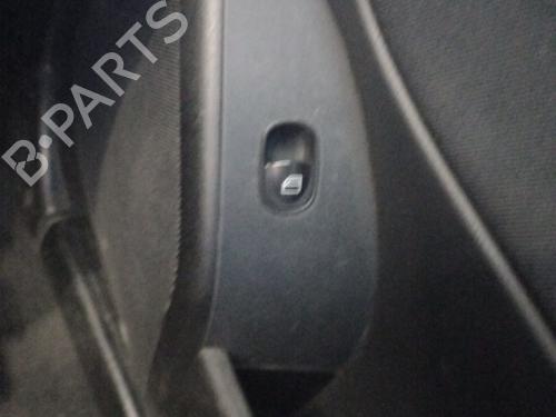 Used Right front window switch Right front window switch MERCEDES-BENZ C-CLASS (W203) C 200 CDI (203.007) (122 hp) 28682486 28682486