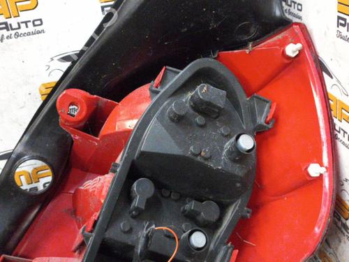 Used Left taillight RENAULT CLIO III Hatchback Van (SB_, SR_) [2005-2025]  19889602