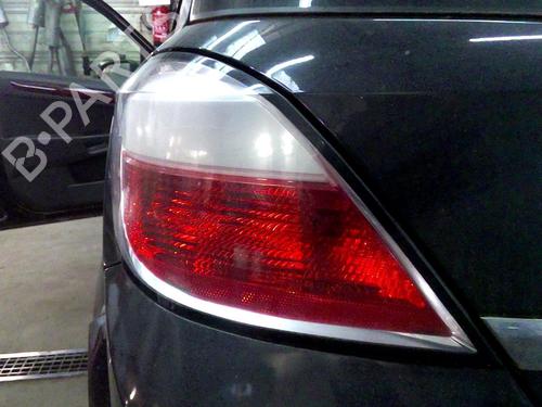Used Left taillight OPEL ASTRA H (A04) [2004-2014]  19894137