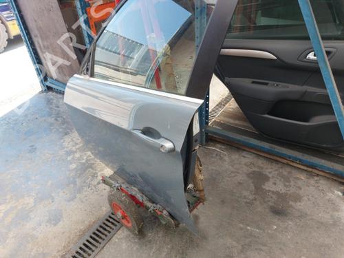 Left front door BMW 3 (E90) 325 i | BP19890274C2 