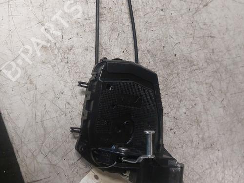 Used Rear left lock TOYOTA YARIS (_P9_) 1.3 VVT-i (SCP90_, SCP90R) (87 hp) 19878868