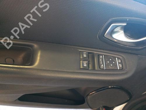 Used Left front window switch RENAULT CLIO IV (BH_) 0.9 TCe 90 (BHNF, BHMA, BHMH, BHJK, BHJR) (90 hp) 25447693