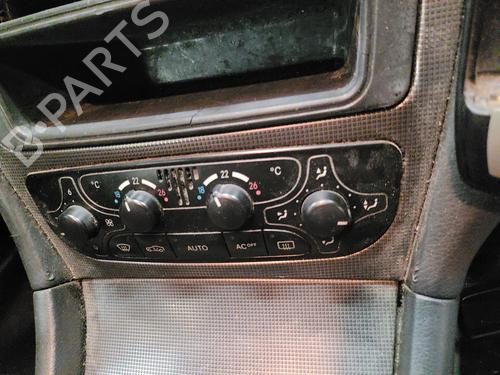 Commande Chauffage MERCEDES-BENZ C-CLASS (W203) C 220 CDI (203.006, 203.008) (143 hp) 21786222