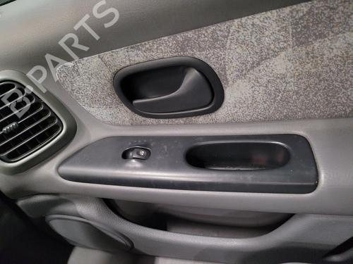 Used Right front window switch RENAULT LAGUNA I (B56_, 556_) 1.6 16V (B568, B561) (107 hp) 22519234