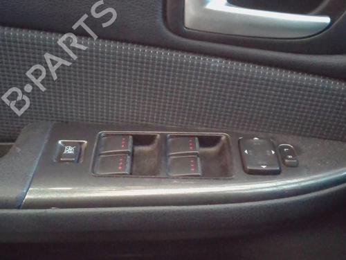 Used Left front window switch MAZDA 6 Hatchback (GG) [2002-2008]  21982146