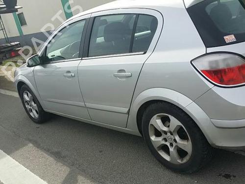 Left front door OPEL ASTRA H (A04)  | BP19891254C2 
