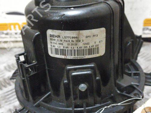 Used Heater blower motor PEUGEOT 407 (6D_) 2.0 HDi (6DRHRH) (140 hp) 19898321