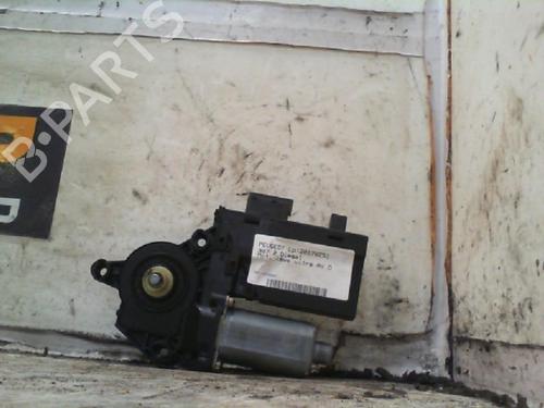 Portierruitmotor rechtsvoor PEUGEOT 307 (3A/C) 2.0 HDi 90 (90 hp) 19900057