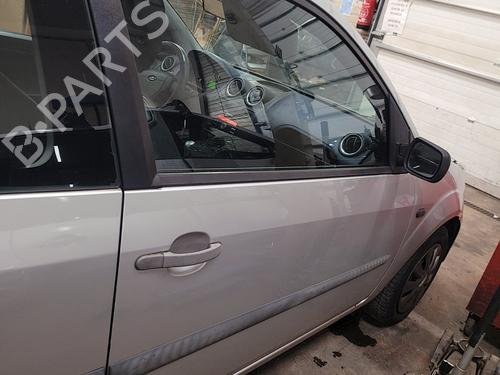 Used Right front door FORD FIESTA V (JH_, JD_) 1.4 16V (80 hp) 23950766