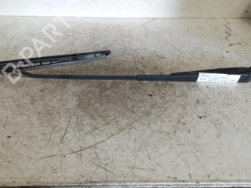 Used Front windshield wiper arm RENAULT CLIO I (B/C57_, 5/357_) [1990-1999]  19887951