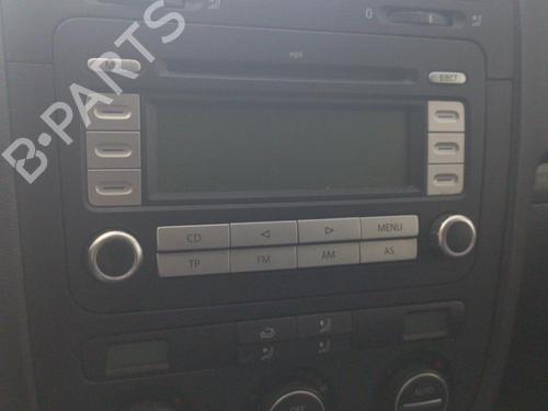 Radio VW GOLF V (1K1) 1.9 TDI (105 hp) 21984386