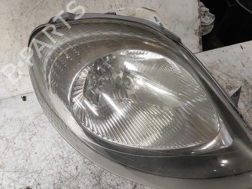 Right headlight RENAULT TRAFIC II Van (FL) 1.9 dCi 80 (FL0B) | BP19887004C29 