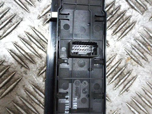 Used Switch Switch RENAULT MEGANE III Hatchback (BZ0/1_, B3_) 1.9 dCi (BZ0N, BZ0J) (131 hp) 21979947 21979947