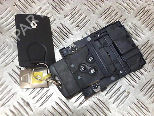 Used Card reader RENAULT MEGANE III Coupe (DZ0/1_) 1.5 dCi (DZ09, DZ0D, DZ1F, DZ1G, DZ14, DZ29) (110 hp) 21978208