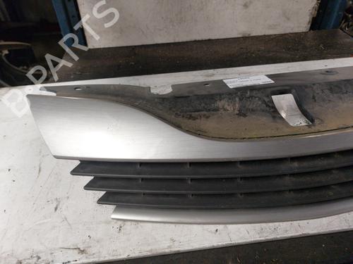 Used Grille RENAULT LAGUNA II (BG0/1_) 1.8 16V (BG06, BG0J, BG0M) (116 hp) 19892849