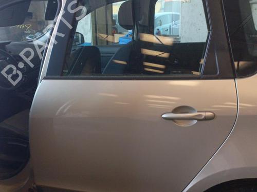 Used Left rear door RENAULT SCÉNIC III (JZ0/1_) 1.5 dCi (106 hp) 21983924