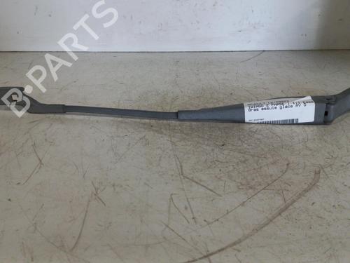 Used Front windshield wiper arm RENAULT TWINGO II (CN0_) 1.2 (CN0D) (58 hp) 19897783